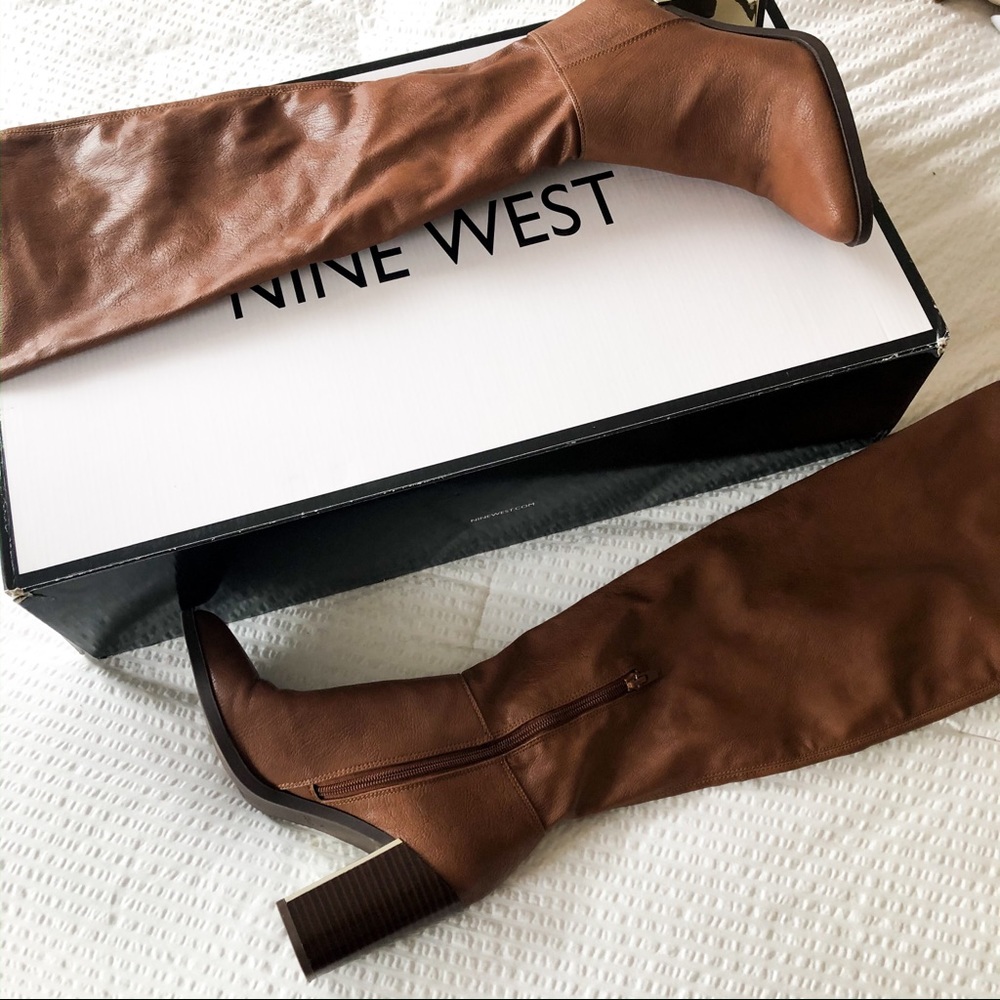 ( Sold )Nine West Wing It Boots in Cognac/Gold - Picture 8 of 8